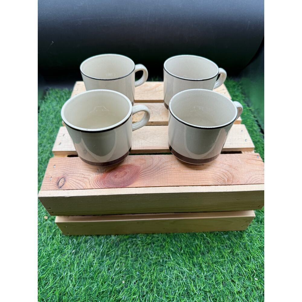 Sears Strawberries Stoneware Cups #4112 – Set of 4 – Made in Japan